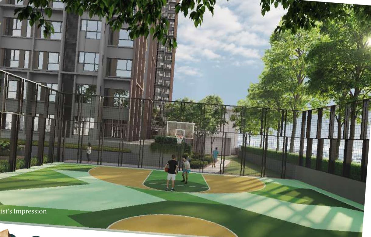 Queens Court — the enclosed half-court on the Level 8 deck, screened on all four sides